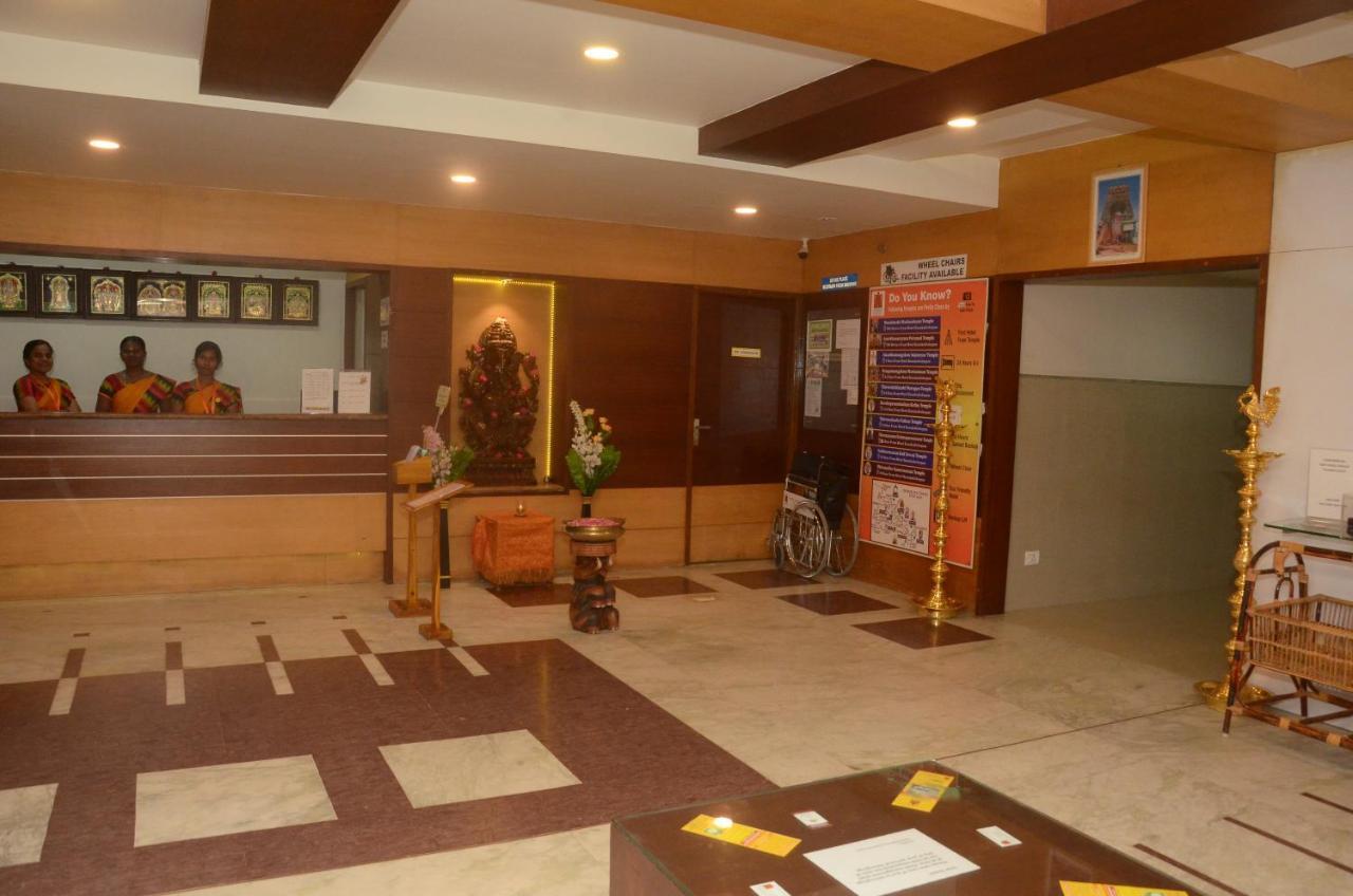 Hotel Kanakabhishegam First Hotel From The Thirukadaiyur Temple Tirukkadaiyur Extérieur photo